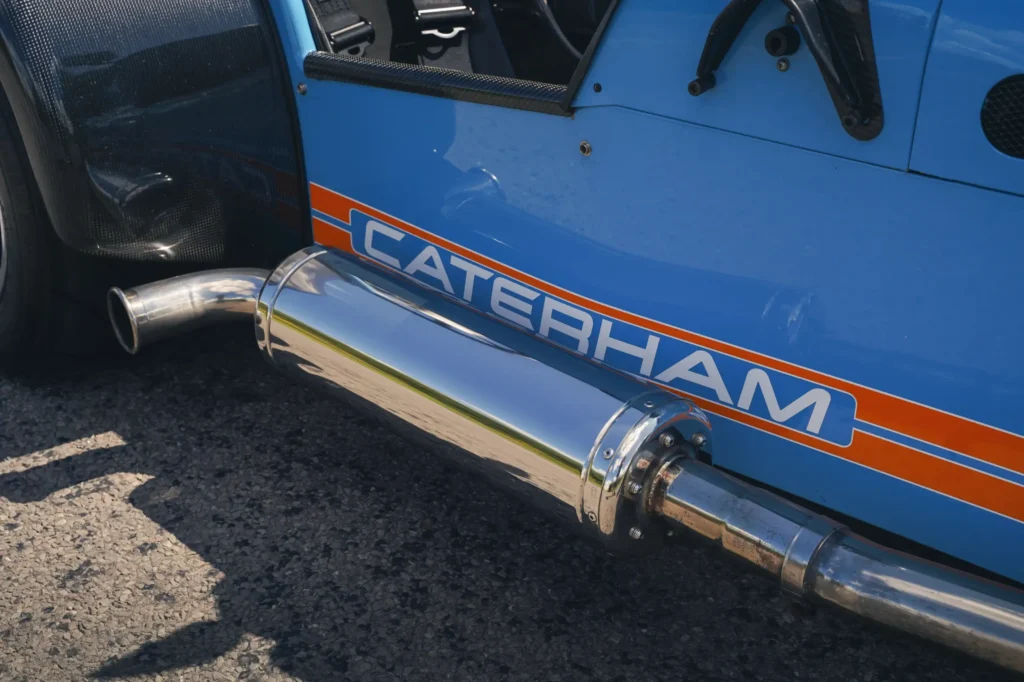 Caterham 620R, side exit exhaust
