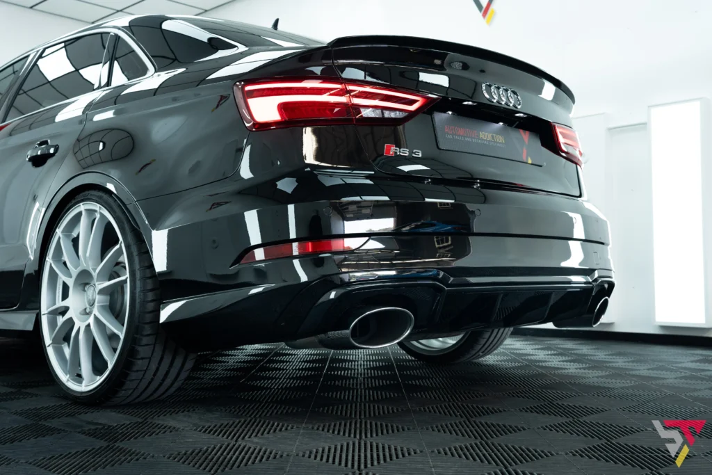 audi mythos black