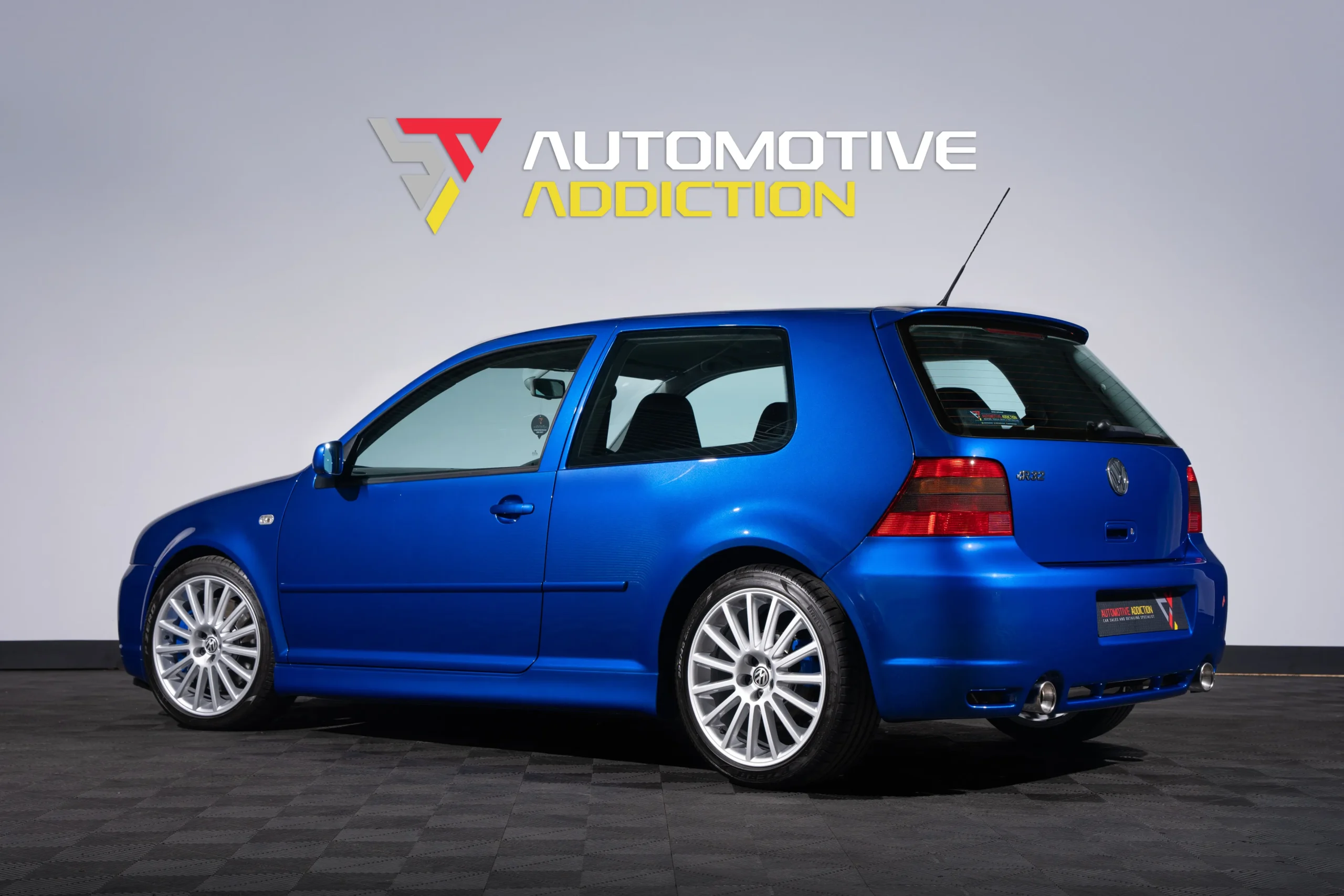 2003 VW Golf MK4 R32