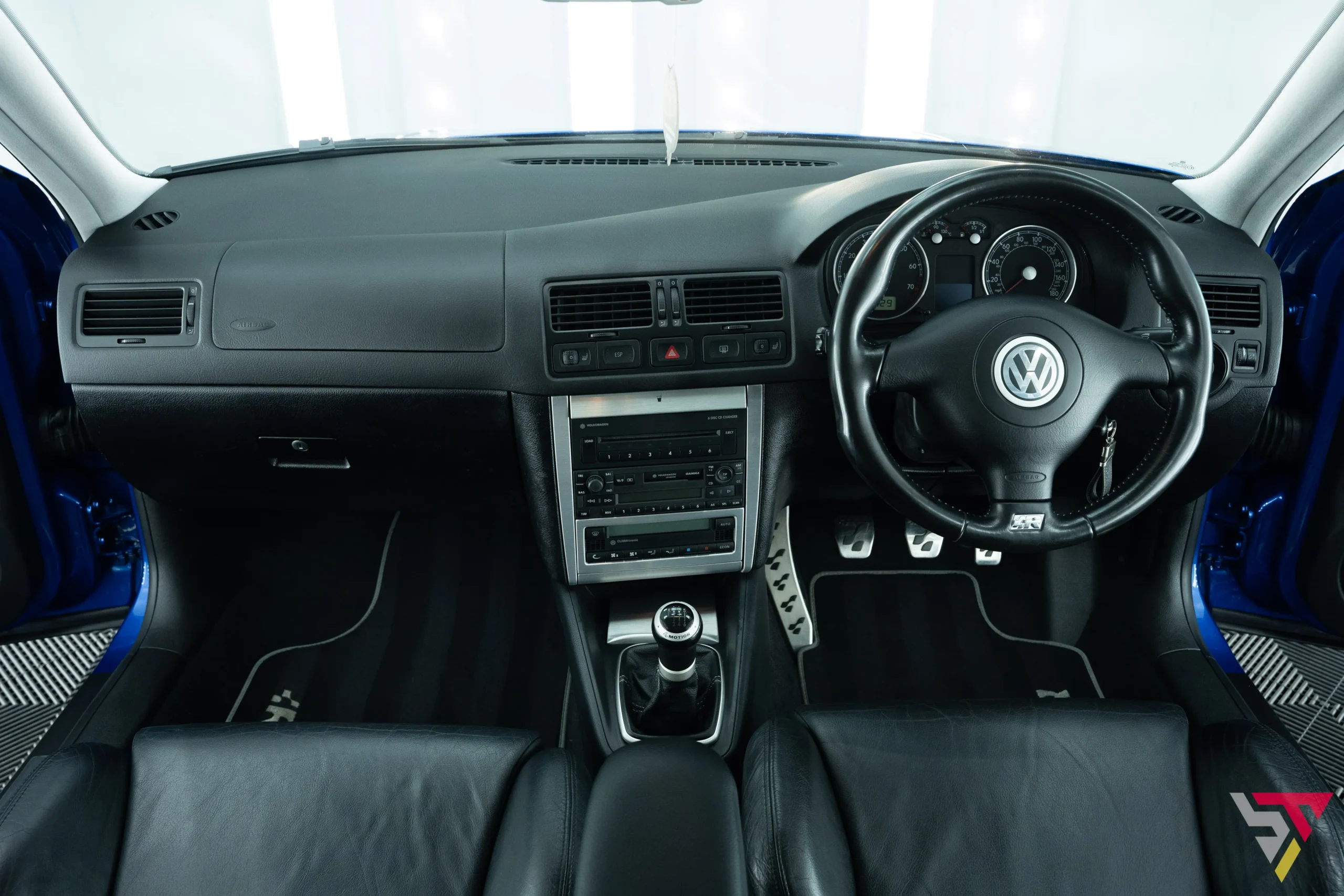 Volkswagen Golf MK4 R32 Leather Interior