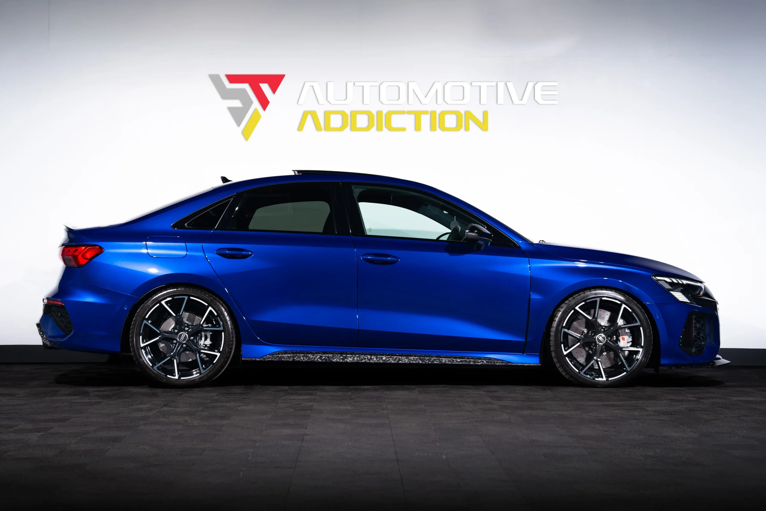 Audi RS3 8Y Audi Exclusive Blue