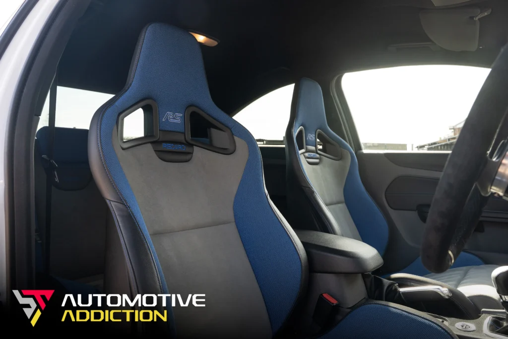 Dynamica with Blue Fabric Recaro seats