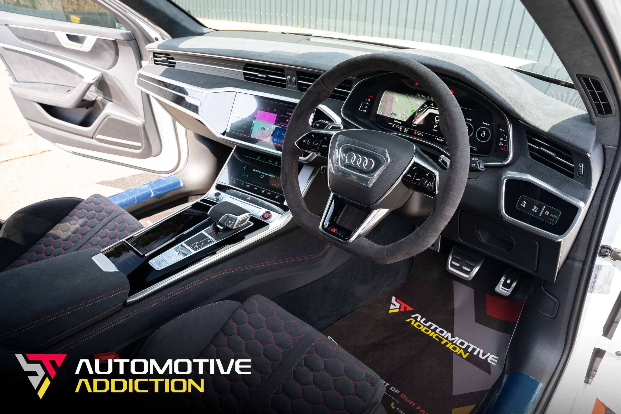 Audi RS6 GT interior