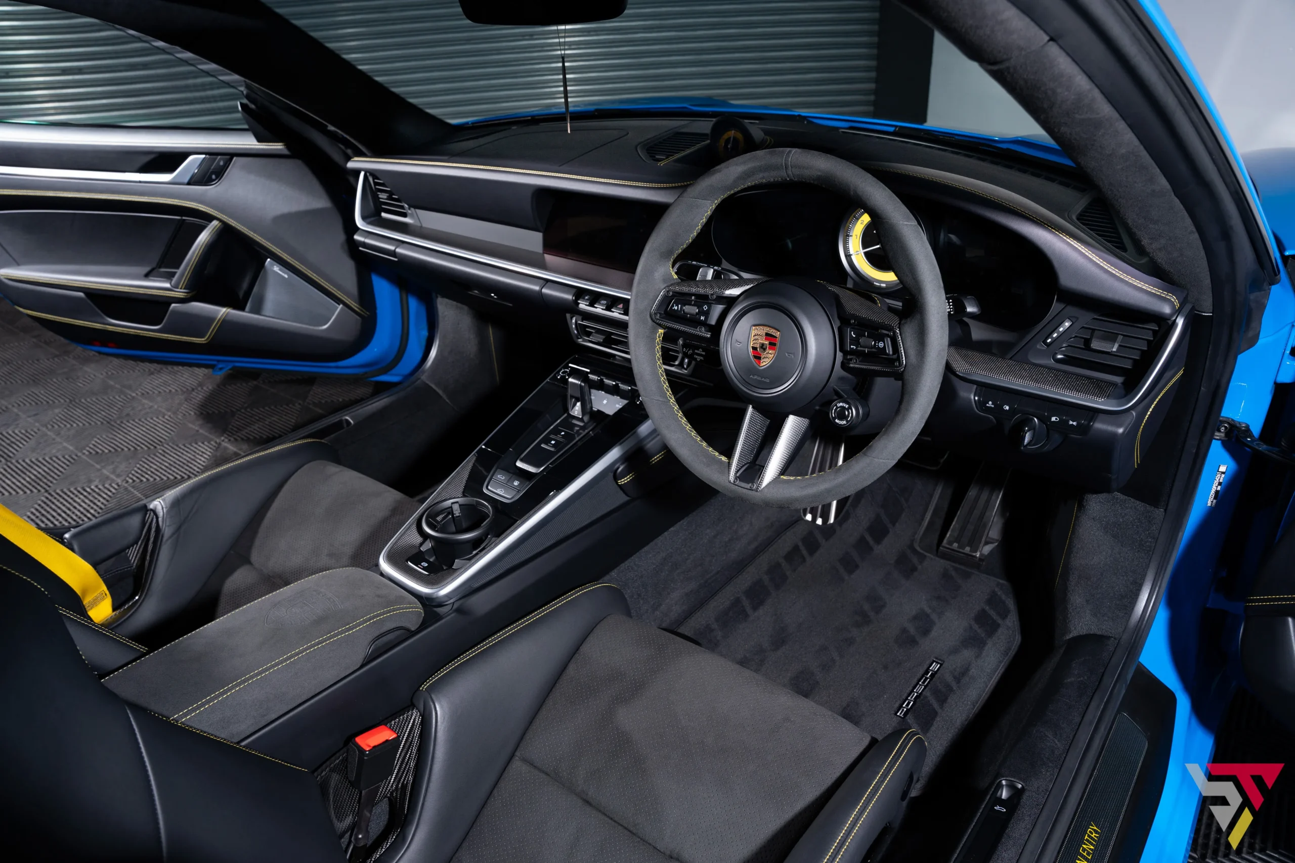 porsche turbo s leather and alcantara