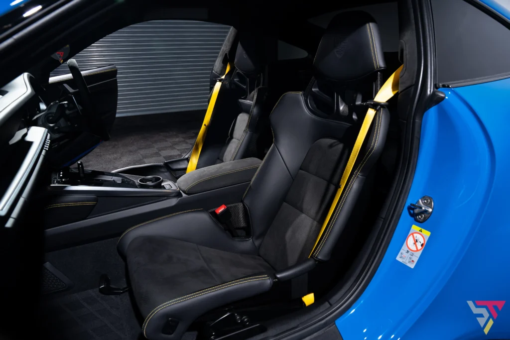 Lightweight Package 918 Carbon Fibre Bucket Seats