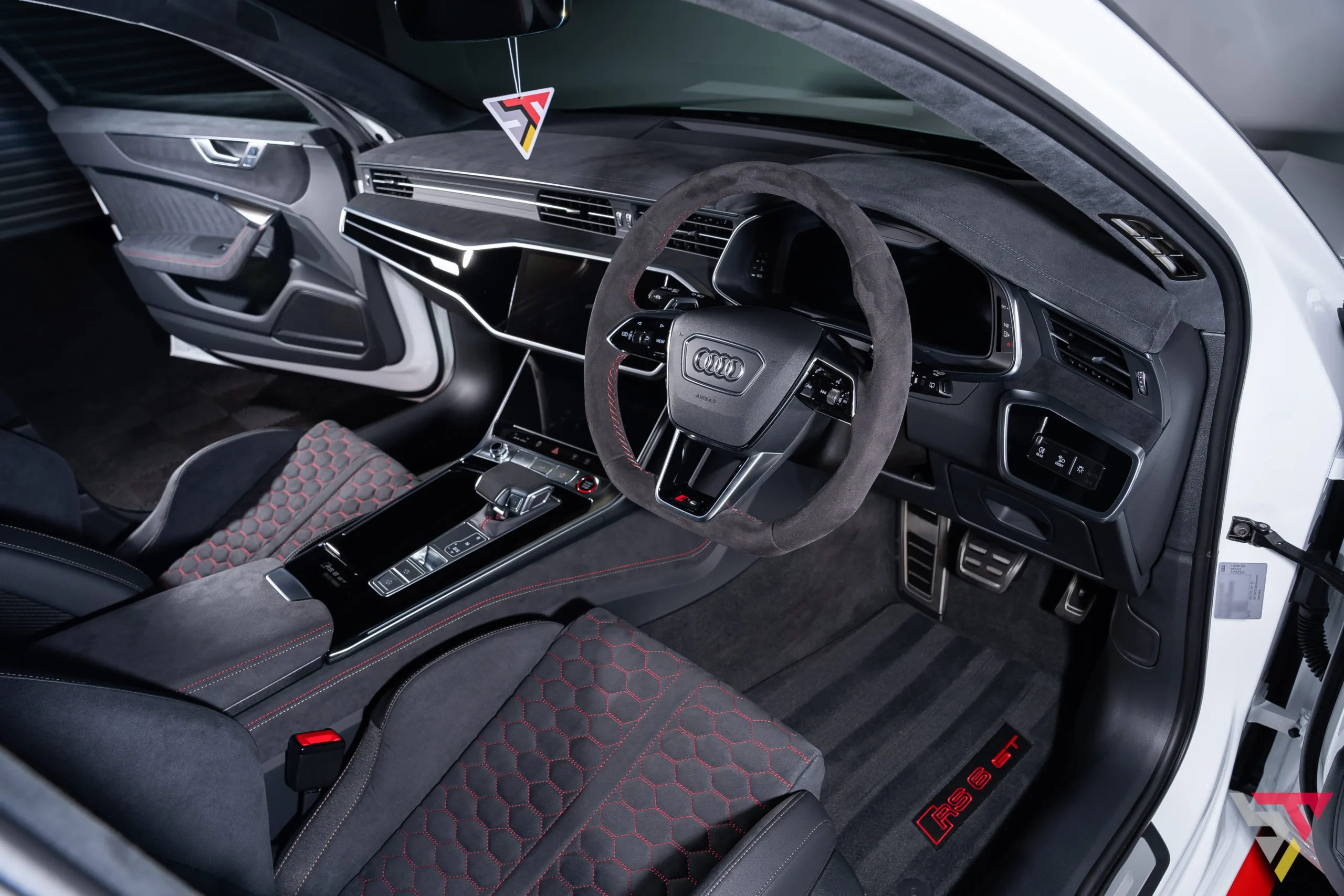Audi rs6gt interior
