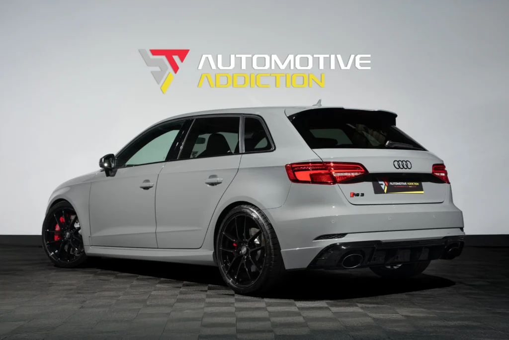 grey audi rs3