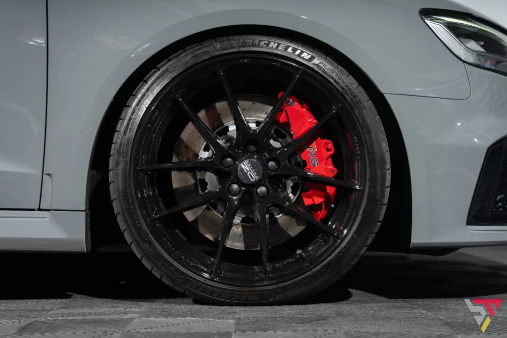 audi rs3 red calipers