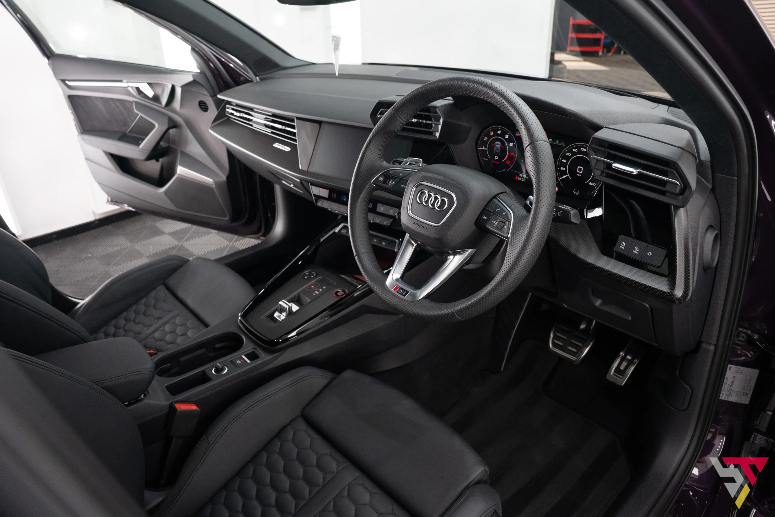 audi rs3 8y interior