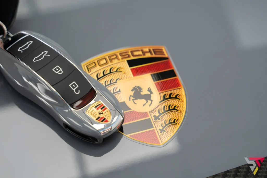 Cayman GT4 RS badge 