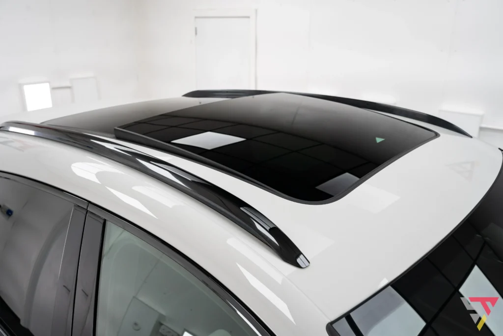 Porsche macan pan roof