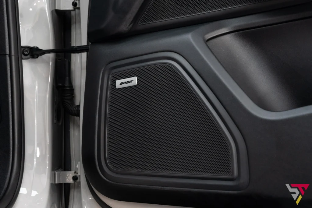 porsche macan with bose