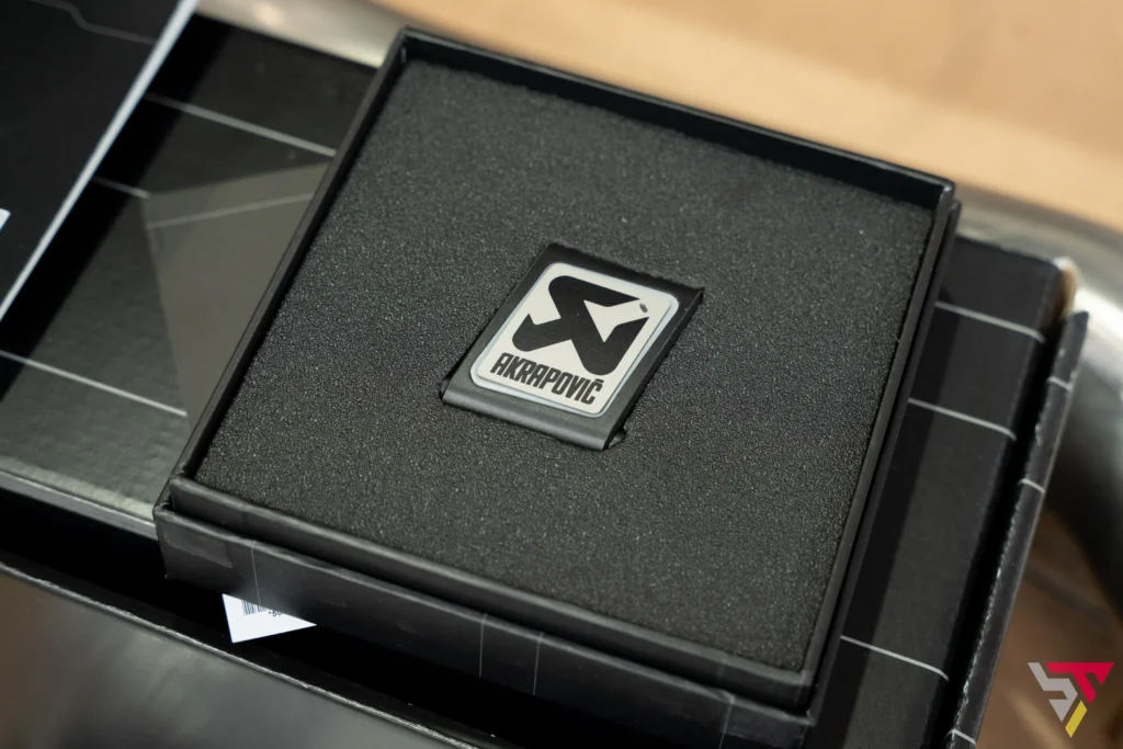 Audi RS6 GT, Akrapovic exhaust