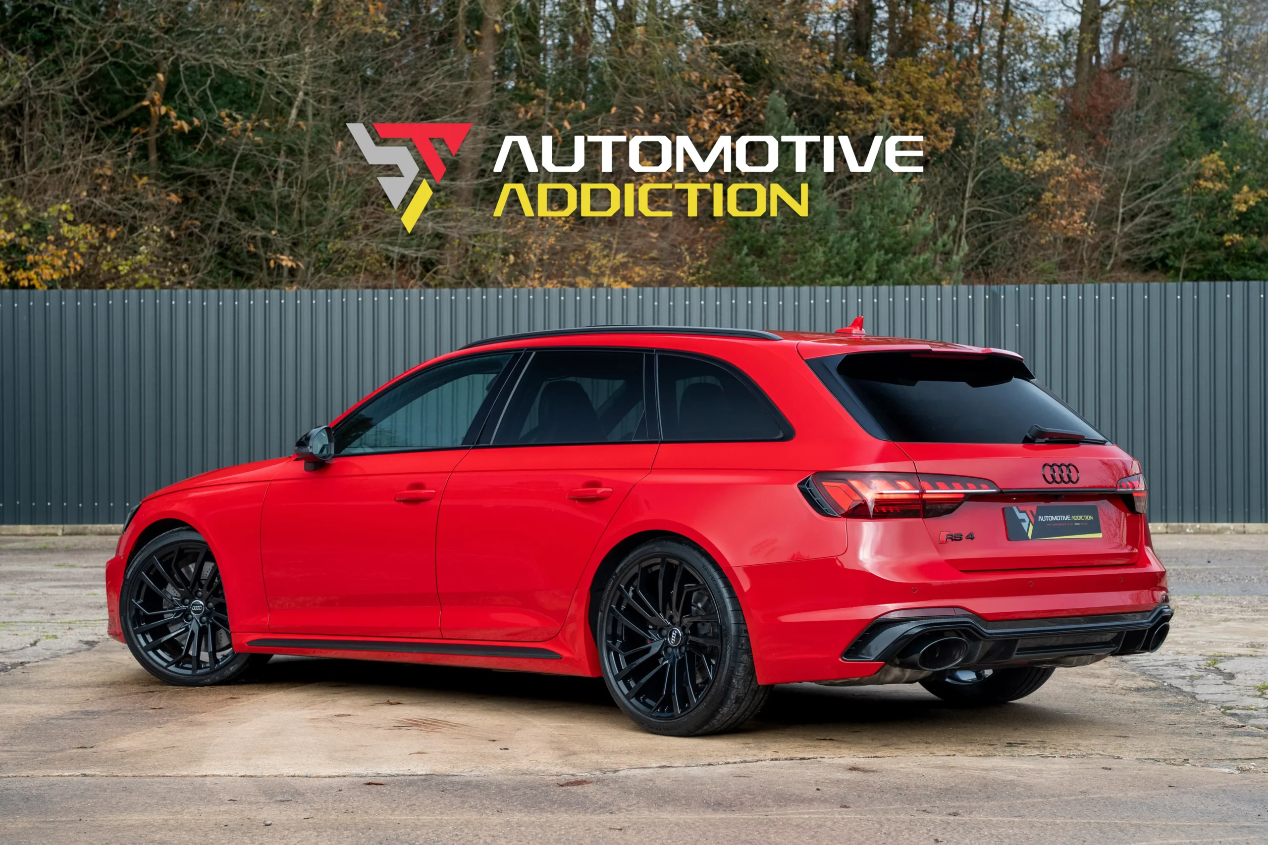 audi rs4 avant tango red