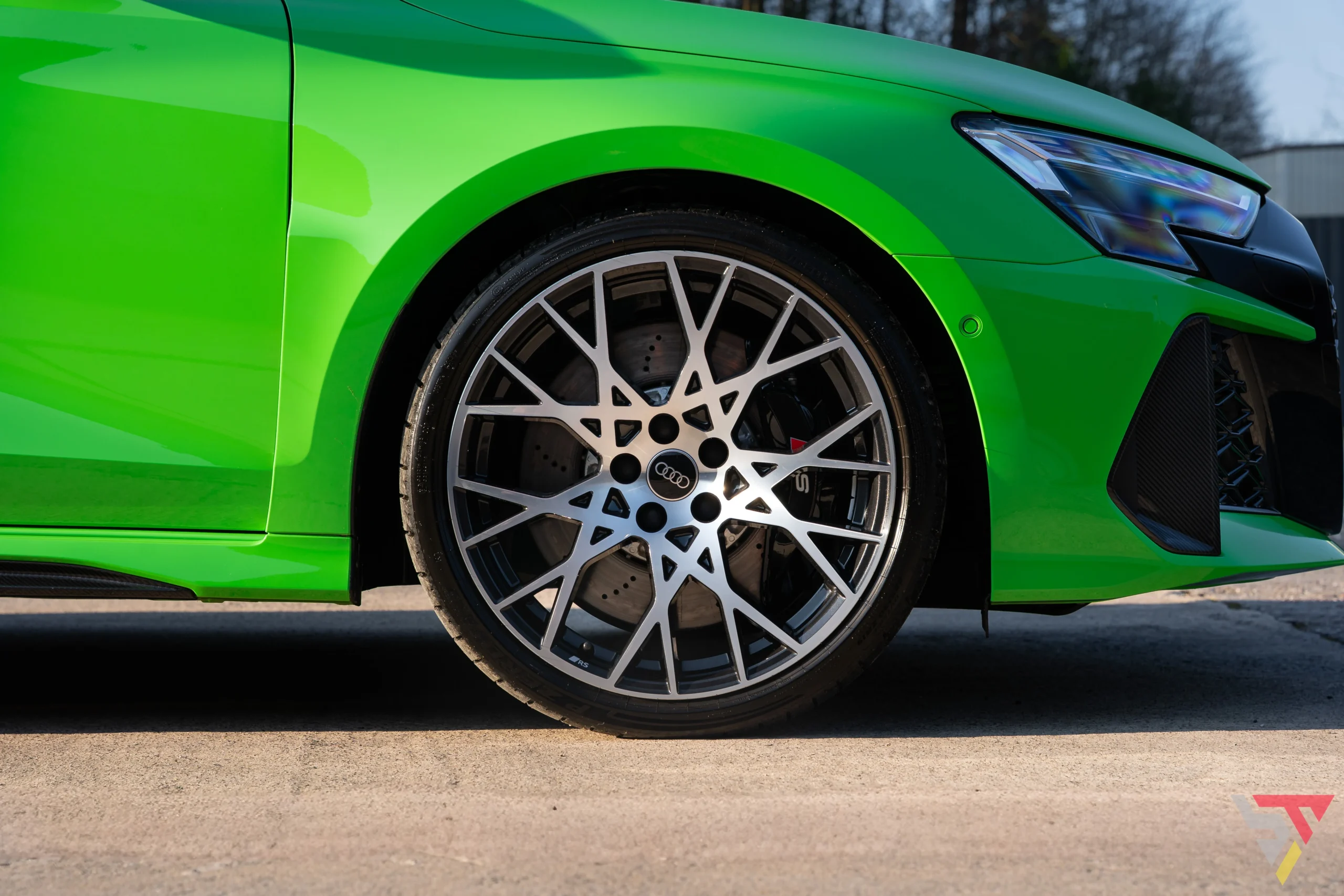 Audi RS3 8.5Y Carbon Vorsprung Sportback Kyalami Green Wheel