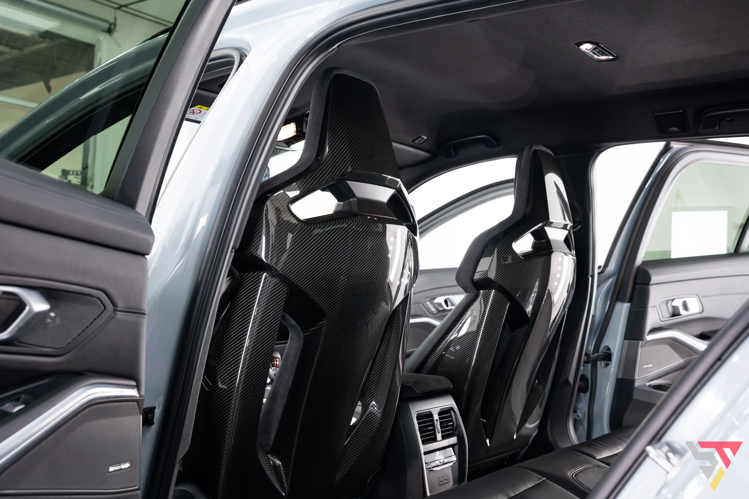 BMW M3 G81 Competition Touring Brooklyn Grey Carbon Bucket Seats