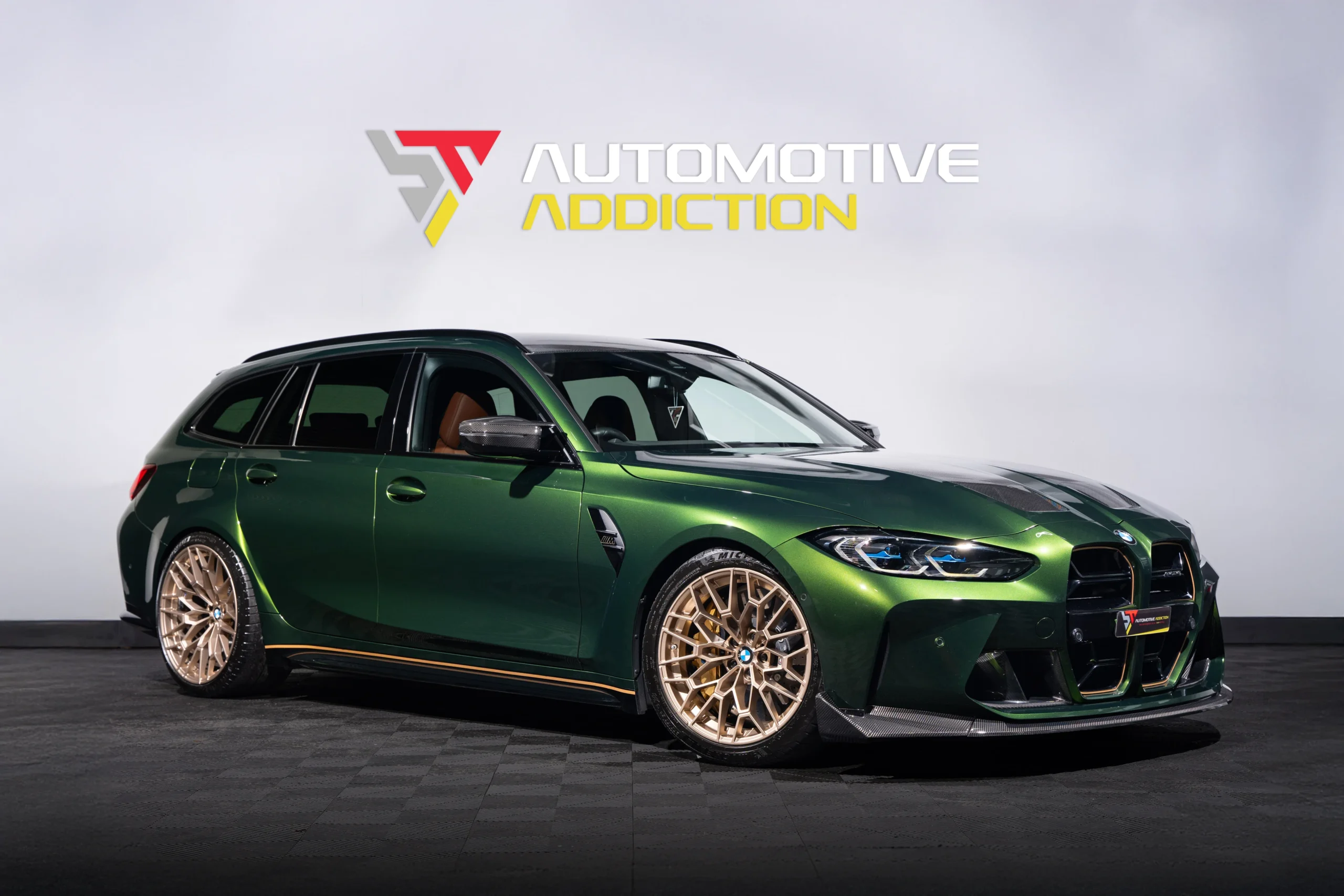 BMW M3 G81 Touring Verde Ermes Green Evolve Edition Car