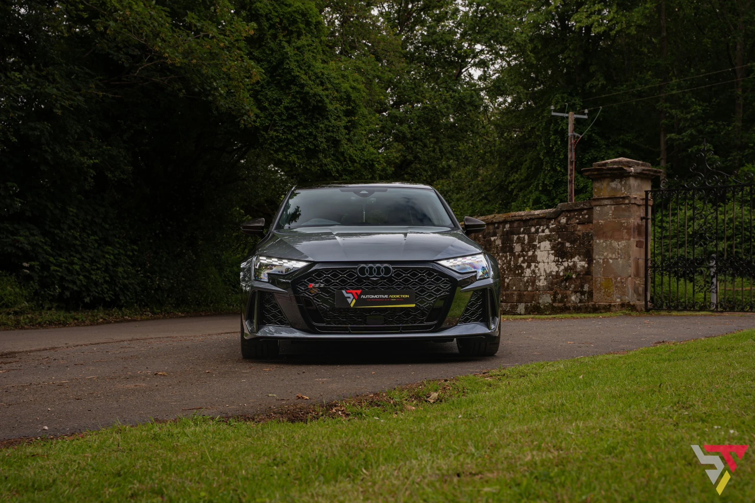 2025 Audi RS3 Carbon Black 8.5Y Sportback Daytona Grey Head on