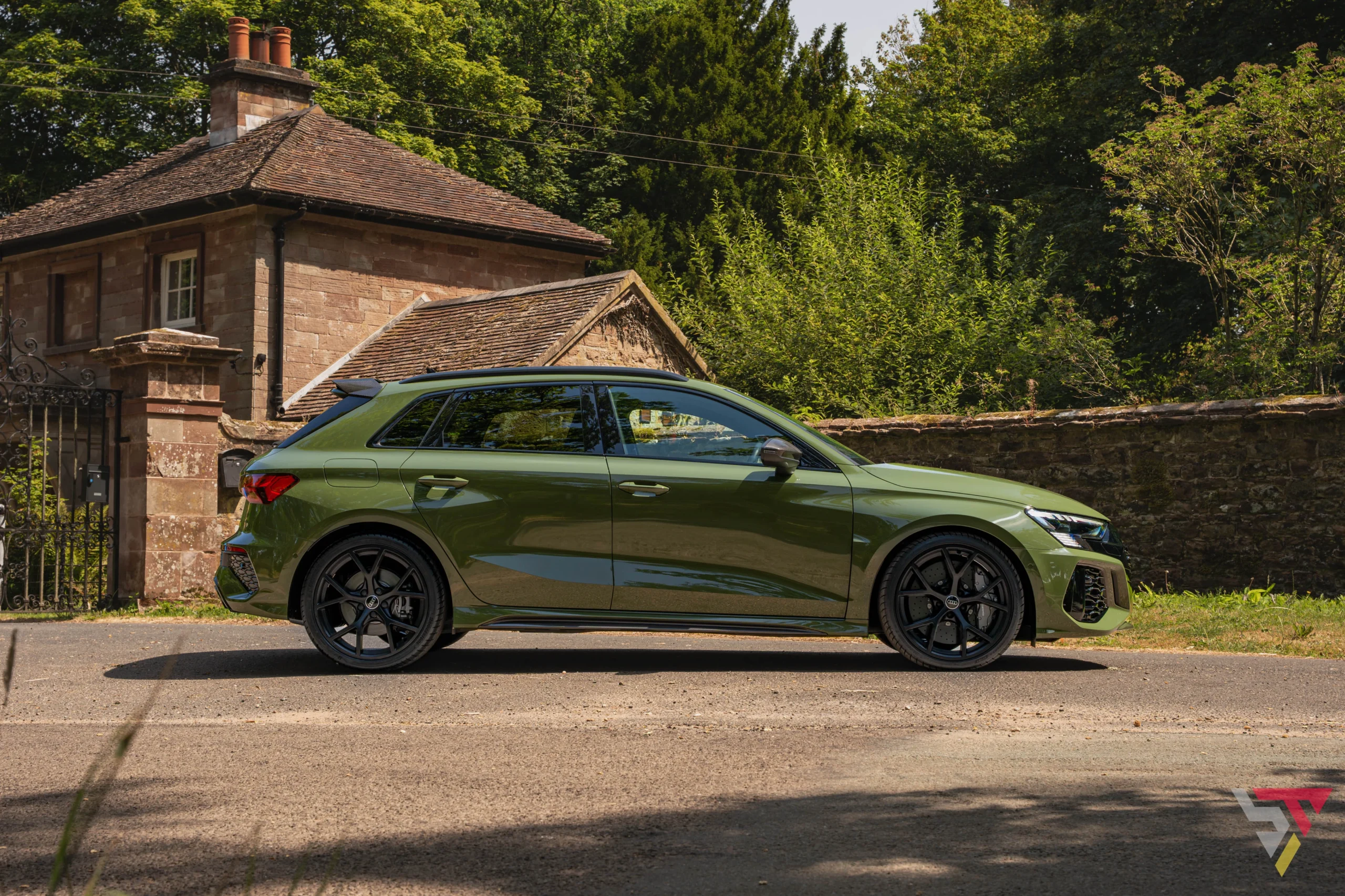 Audi RS3 8Y Porsche Nato Olive Green Audi Exclusive Side