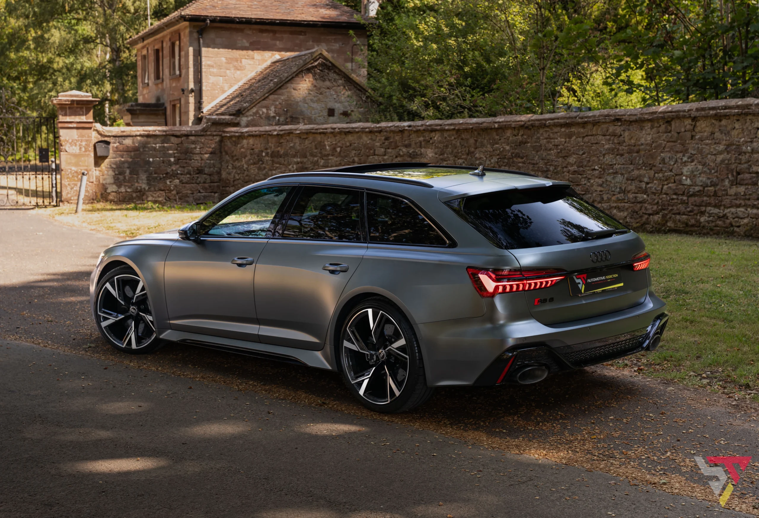 Audi RS6 C8 Vorsprung Daytona Grey Carbon Ceramics rear angled