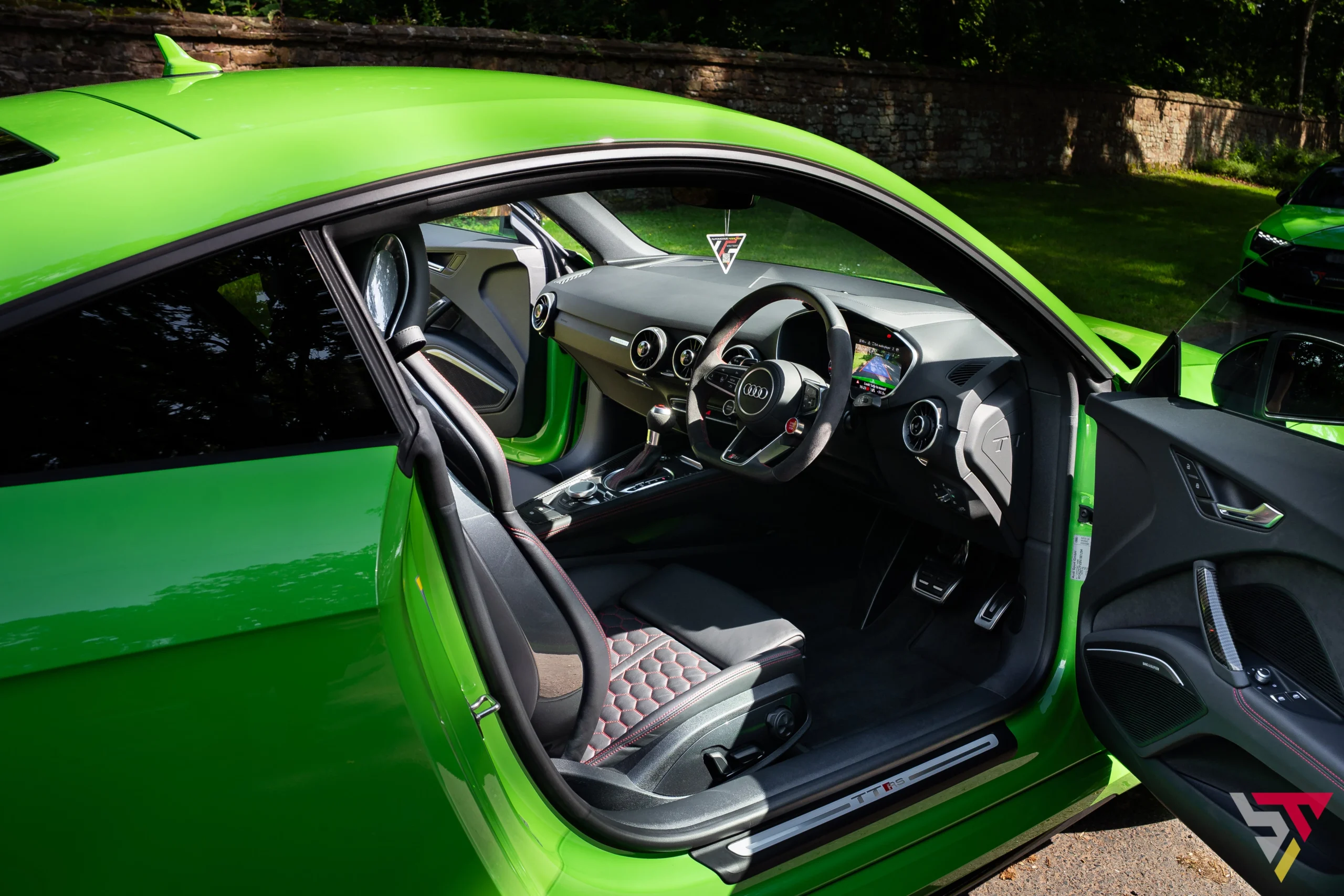 Audi TTRS 8S Vorsprung Kyalami Green Interior