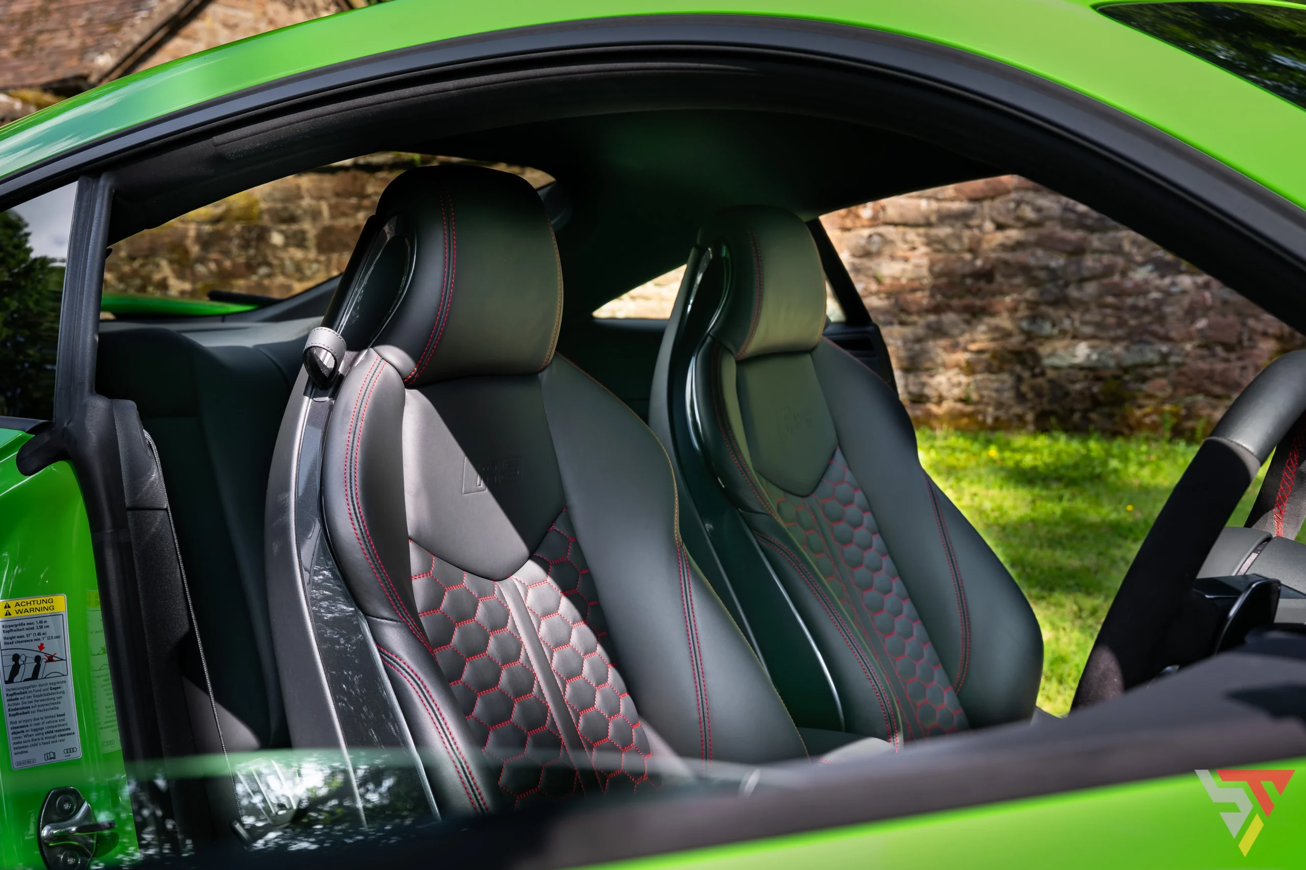 Audi TTRS 8S Vorsprung Kyalami Green Seats