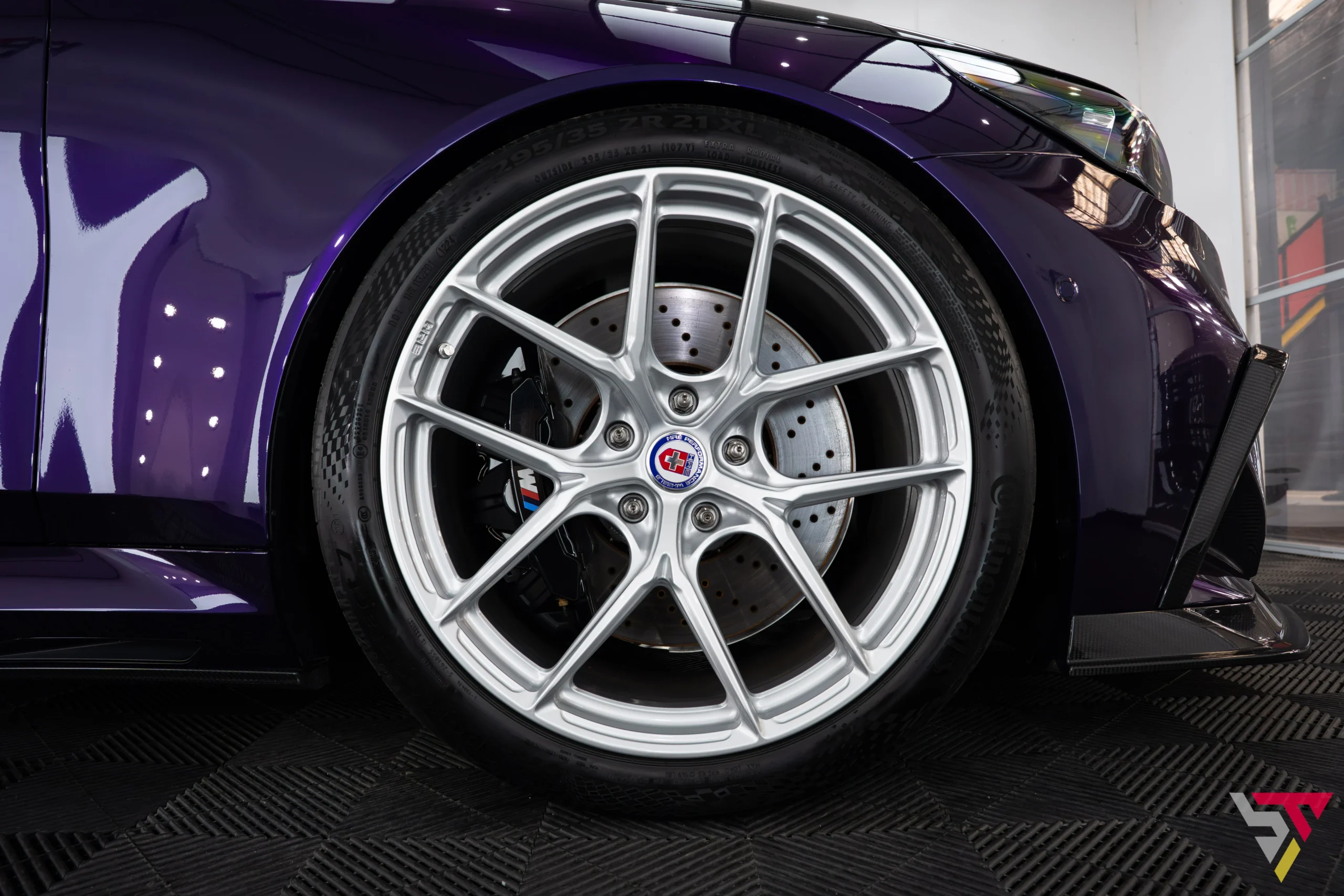 BMW M5 G90 AUTOID Build Midnight Purple For Sale UK Used hre wheel