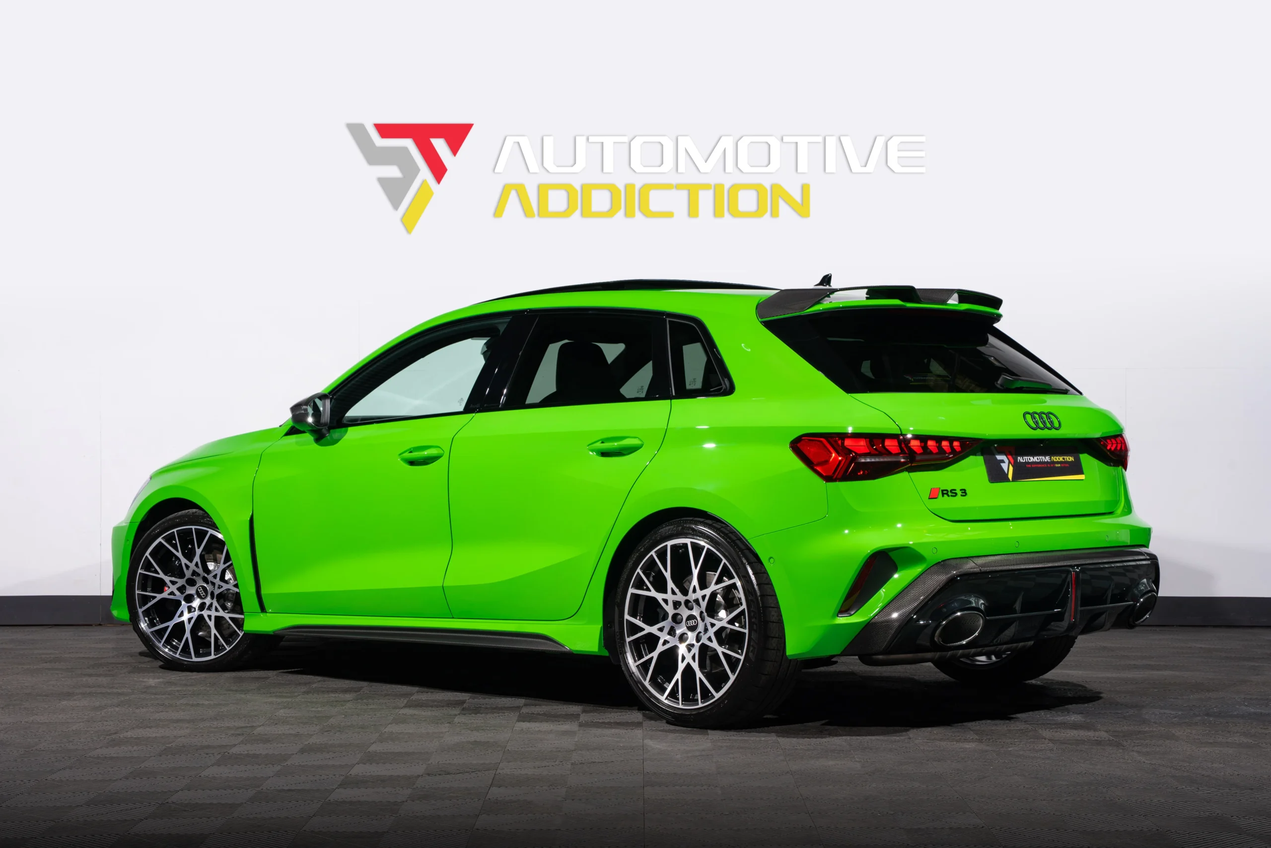 Audi RS3 8.5Y Carbon Vorsprung Sportback Kyalami Green Rear