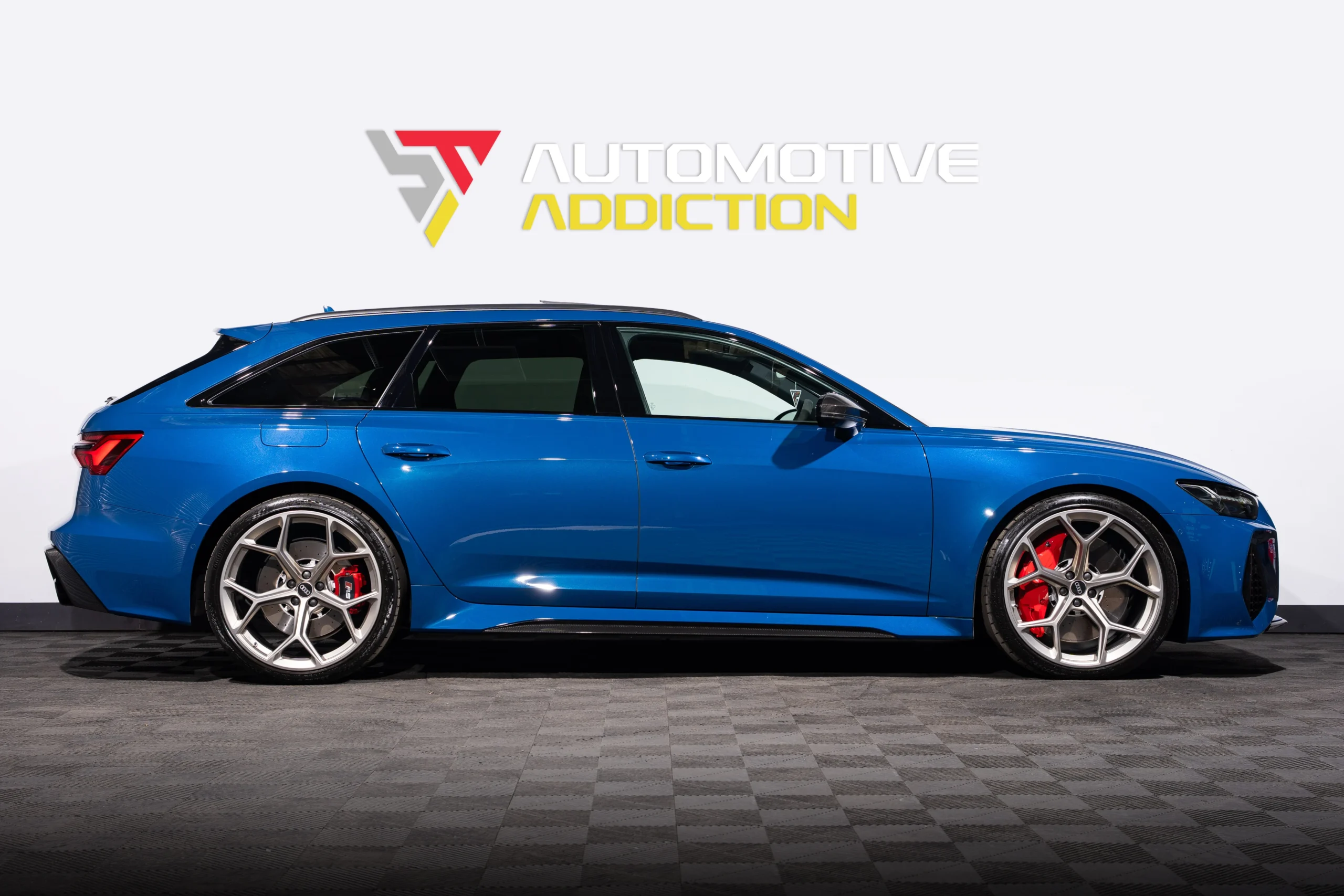 Audi RS6 Performance Carbon Vorsprung Ascari Blue Side