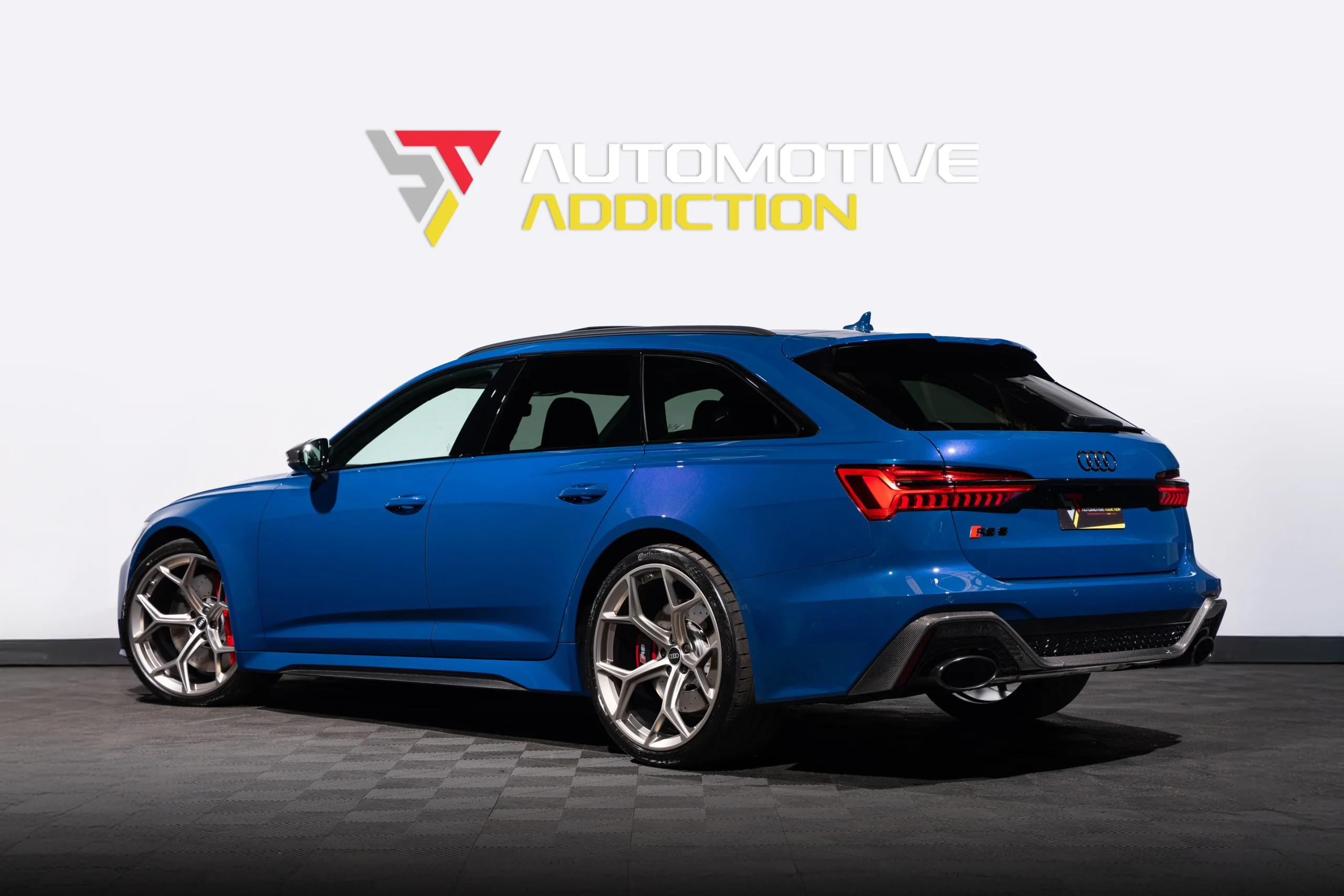 Audi RS6 Performance Carbon Vorsprung Ascari Blue Rear