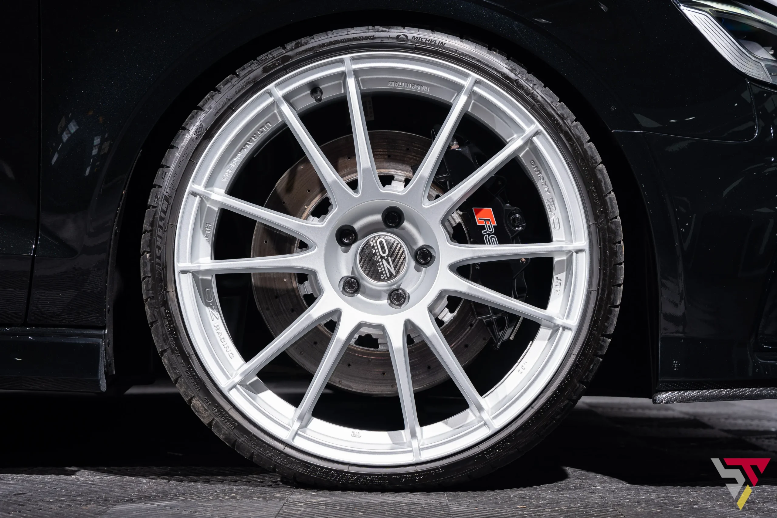 Audi RS3 DAZA Saloon MRC Stage 2 Mythos Black Wheel