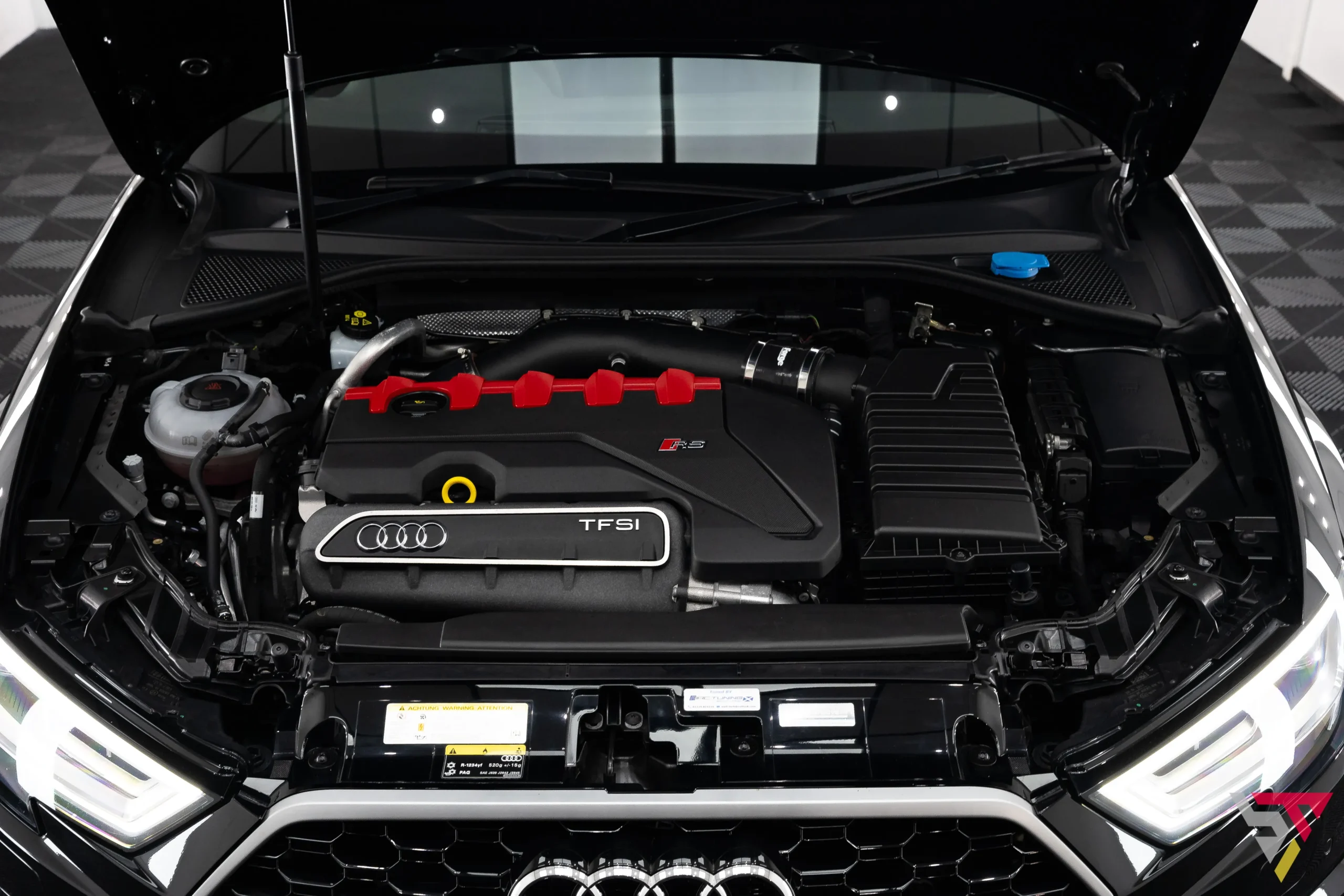 Audi RS3 DAZA Saloon MRC Stage 2 Mythos Black Engine Bay